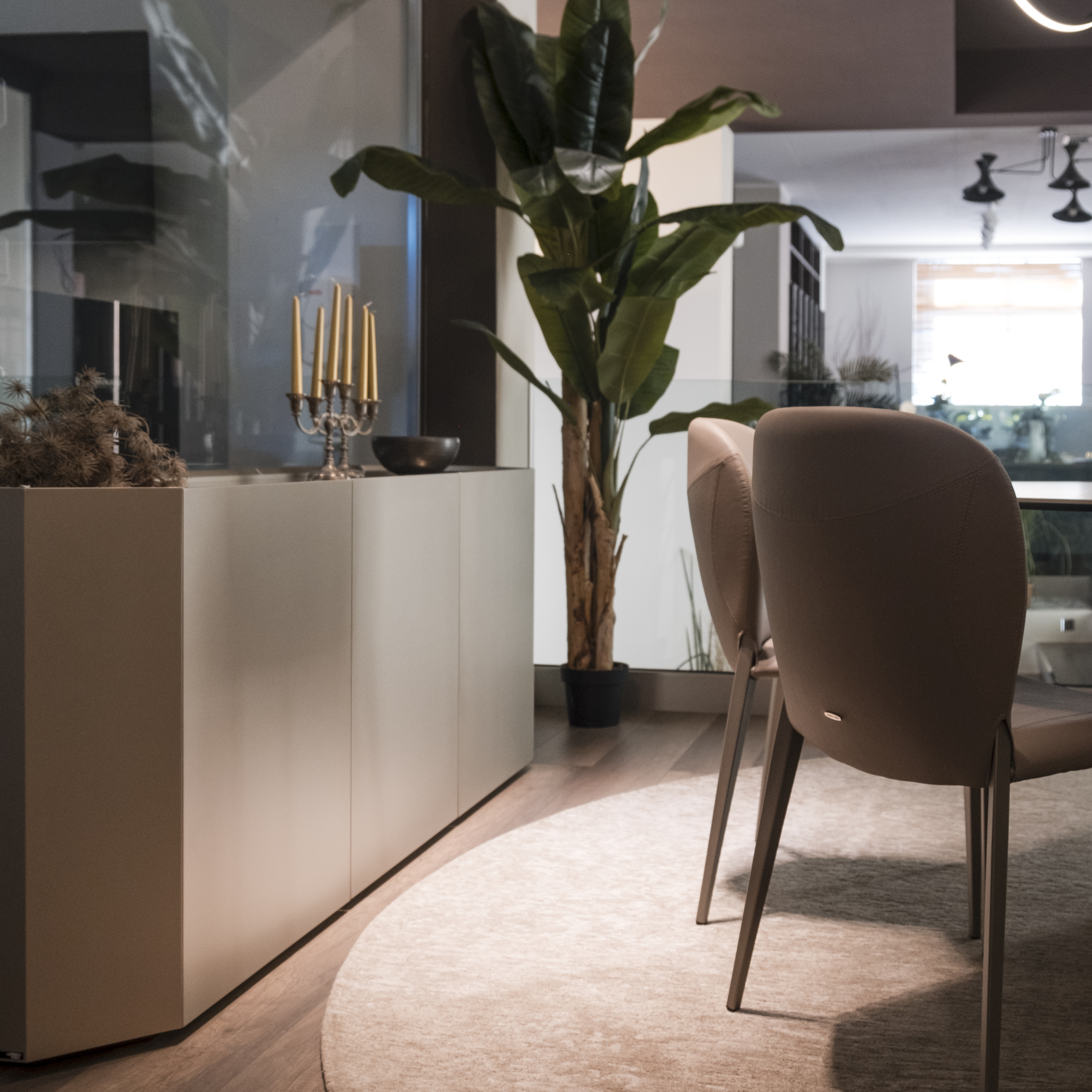 Showroom Cattelan 27